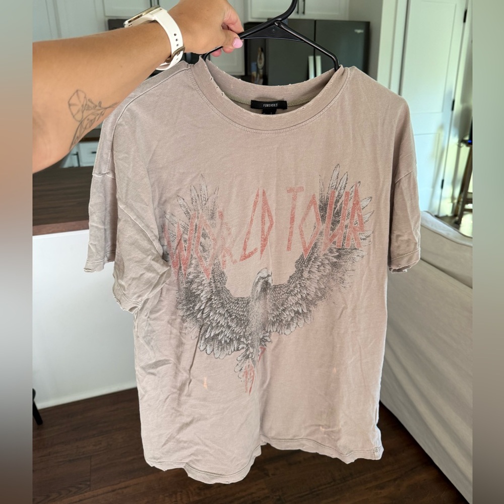 Forever 21 Beige graphic tee